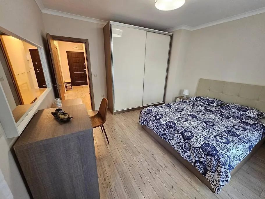 Serenity In The Heart Of Varna With Parking Appartamento