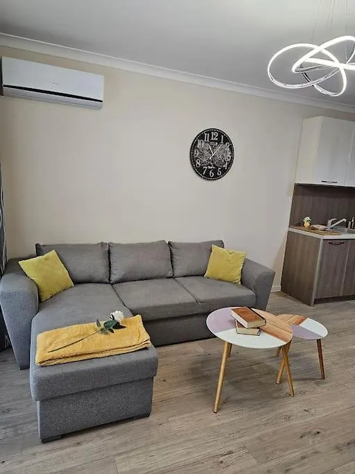 Serenity In The Heart Of Varna With Parking Appartamento